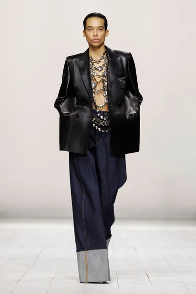 Look 40